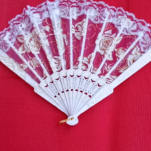 Hand Fans - Picture 2 of 4